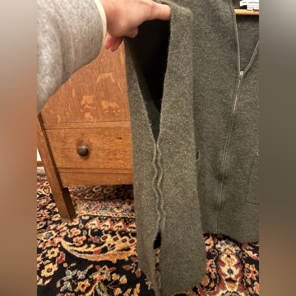 The Cashmere Project Front Zip Poncho Forest Green, One Size Fits All - Picture 7 of 15